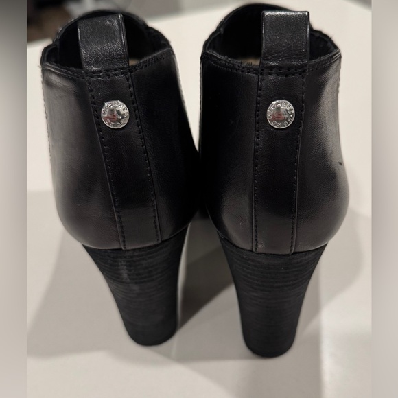 Michael Kors Elegant Black Booties - Picture 6 of 9